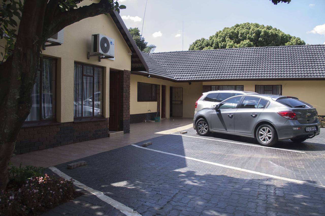 Riverton Manor Centurion Bagian luar foto