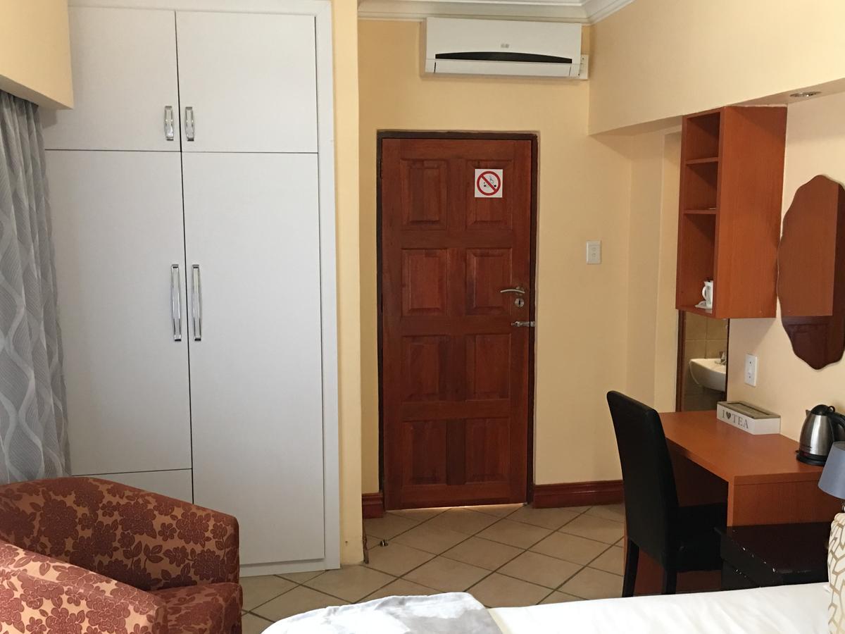 Riverton Manor Centurion Bagian luar foto