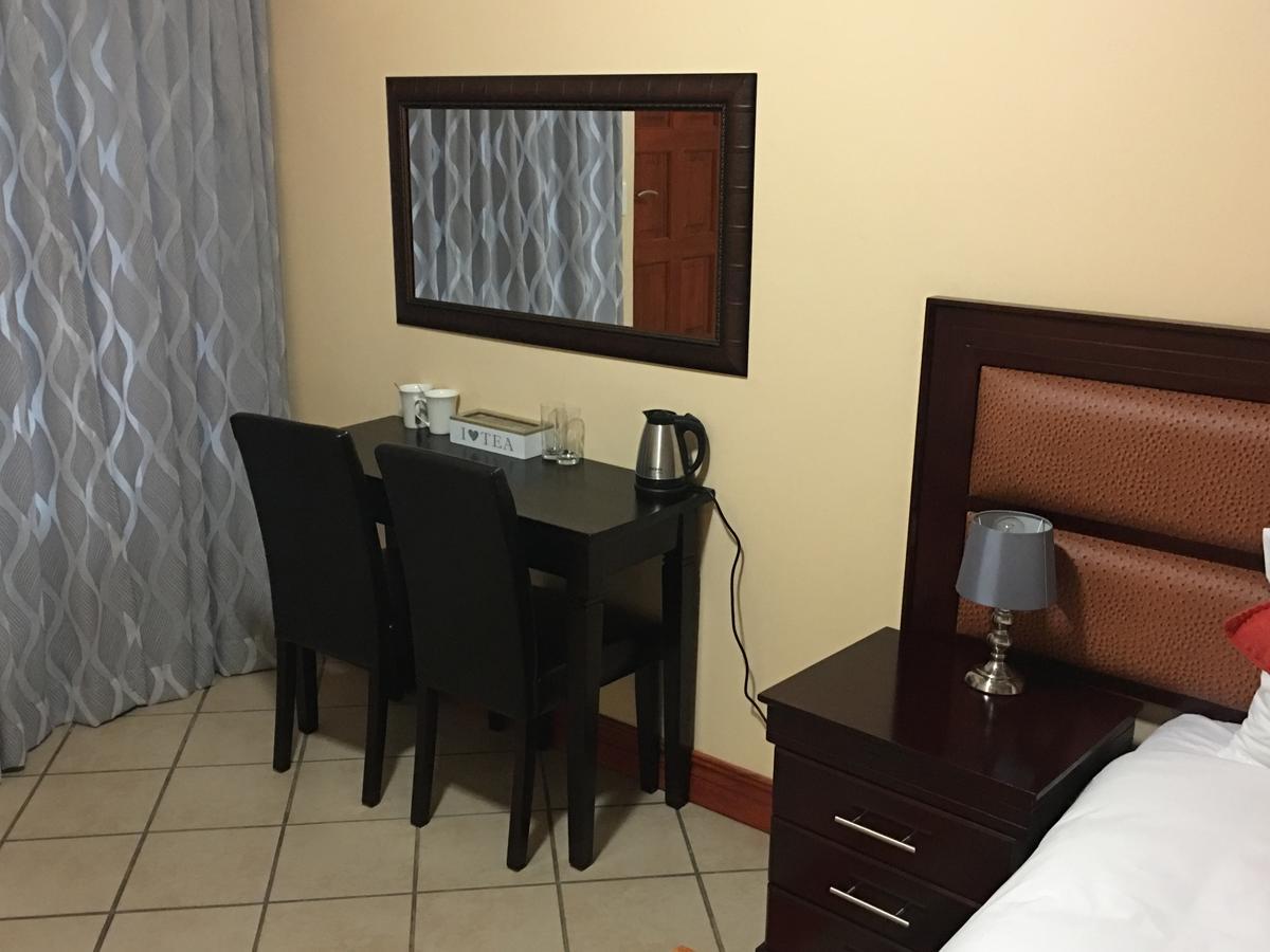 Riverton Manor Centurion Bagian luar foto
