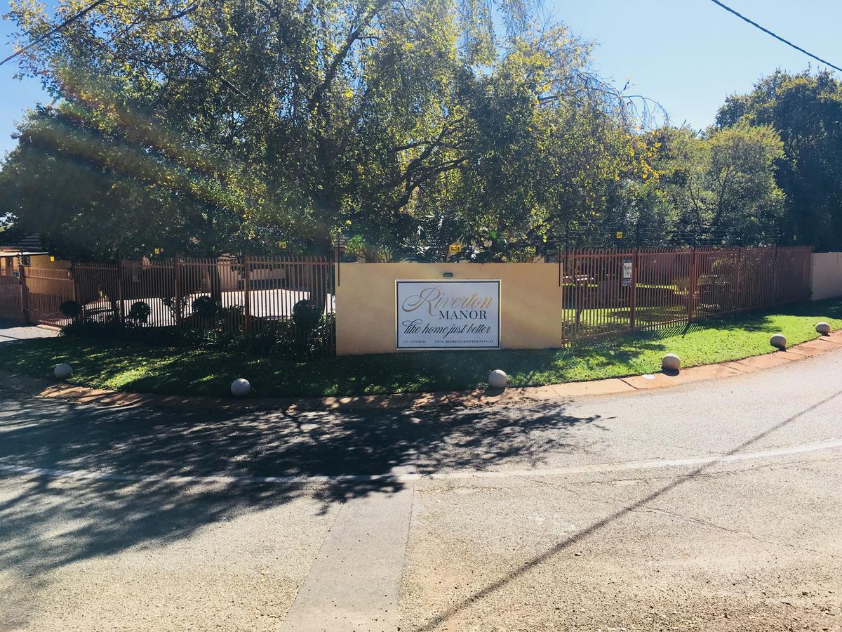 Riverton Manor Centurion Bagian luar foto